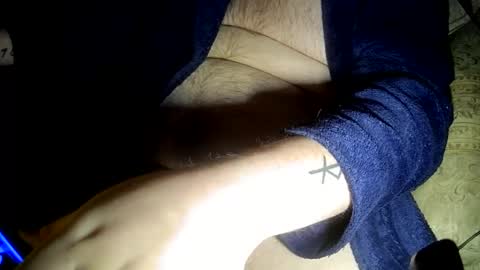 Snapshot of sexzilla15 chatting on 10/25/25, 09:06 no face online show from 10/25/25, 09:06