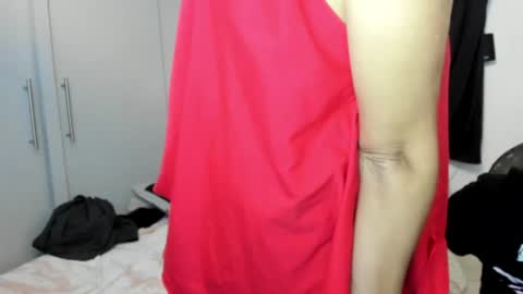 Snapshot of sgmr chatting on 01/28/25, 02:42 MiaSergio online show from 01/28/25, 02:42