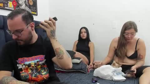 MiaSergio online show from 11/30/25, 01:59