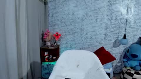 Snapshot of shaden_1 chatting on 10/10/25, 01:15 Liz online show from 10/10/25, 01:15