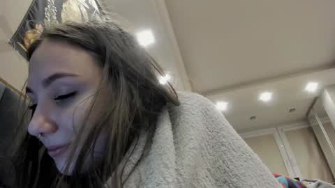 Snapshot of shadow_raffi chatting on 12/18/24, 02:49 shadow_raffi online show from 12/18/24, 02:49