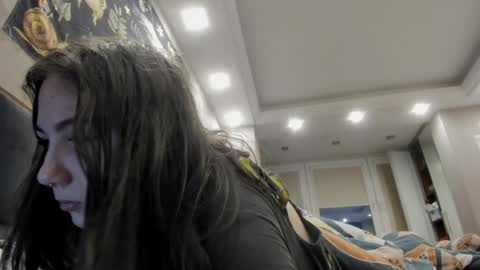 Snapshot of shadow_raffi chatting on 12/28/24, 01:38 shadow_raffi online show from 12/28/24, 01:38