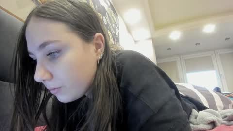 Snapshot of shadow_raffi chatting on 01/19/25, 01:33 shadow_raffi online show from 01/19/25, 01:33