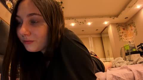 Snapshot of shadow_raffi chatting on 09/28/25, 02:39 shadow_raffi online show from 09/28/25, 02:39