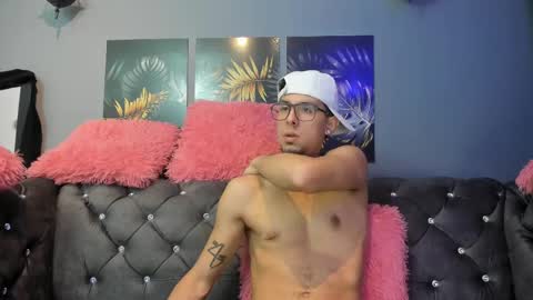 Snapshot of shadowlustt chatting on 09/12/25, 12:38 shadowlustt online show from 09/12/25, 12:38