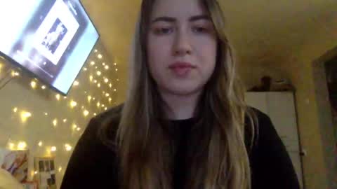 Snapshot of shadowx_dahlia chatting on 11/04/25, 12:04 shadowx_dahlia online show from 11/04/25, 12:04