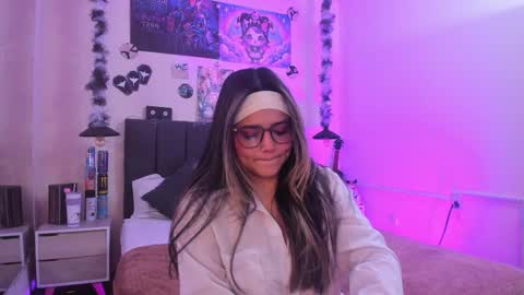 Snapshot of shadya_ chatting on 02/10/26, 03:32 Shadya online show from 02/10/26, 03:32