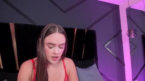 Shaina Vasquez online show from 09/15/25, 01:16