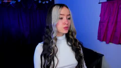 Shaira Clark online show from 03/25/26, 01:44