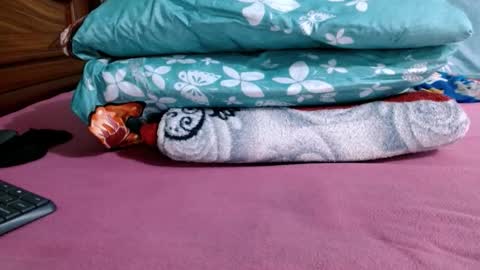 Shaira online show from 11/11/25, 01:33