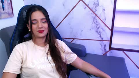 Snapshot of shairajaramillo chatting on 04/29/26, 08:15 Shaira online show from 04/29/26, 08:15