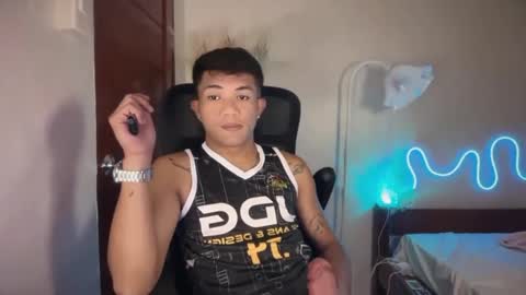 shake_raytow34 online show from 06/05/26, 12:11