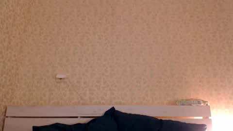 Mila online show from 02/05/25, 08:21