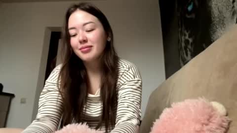 Hana online show from 11/30/25, 03:43