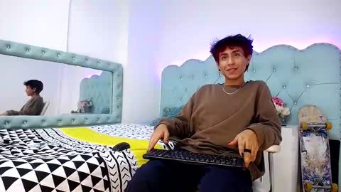 Snapshot of shakosk8 chatting on 02/21/26, 03:40 Shako online show from 02/21/26, 03:40