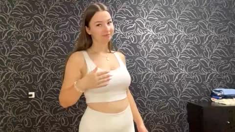 Iris online show from 09/15/25, 04:07