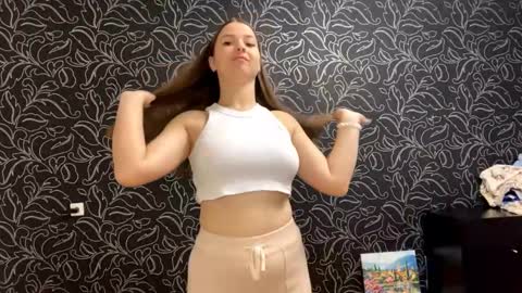 Iris online show from 09/27/25, 08:14