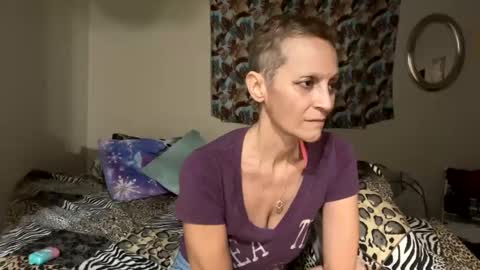 Snapshot of shamanwoman chatting on 12/02/24, 08:09 Shaman Woman online show from 12/02/24, 08:09