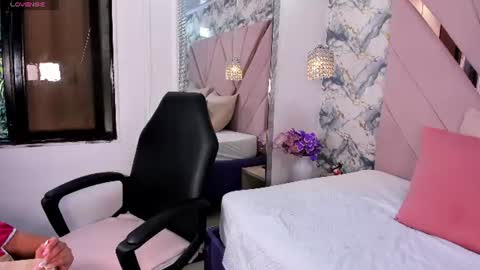 Snapshot of shamara_thomson chatting on 06/16/26, 10:23 Shamara Thomson online show from 06/16/26, 10:23