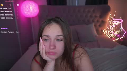 Snapshot of shame_lesss chatting on 02/09/25, 12:52 Lessi online show from 02/09/25, 12:52