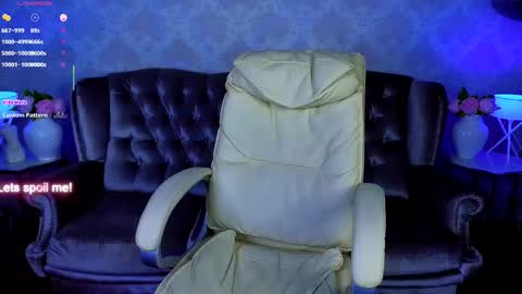 Lessi online show from 02/06/26, 07:02