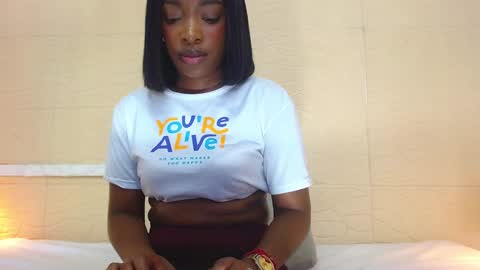 Snapshot of shamira_moore chatting on 12/19/24, 11:46 Catalina online show from 12/19/24, 11:46