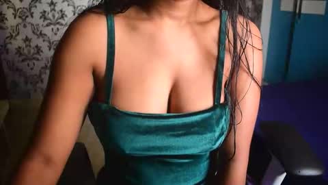 Snapshot of shanaya_indian chatting on 02/04/26, 04:07 shanaya indian online show from 02/04/26, 04:07