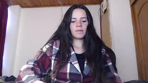Snapshot of shanel_lozano chatting on 05/08/26, 08:14 shanel_lozano online show from 05/08/26, 08:14