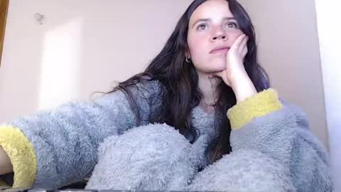 Snapshot of shanel_lozano chatting on 05/21/26, 08:49 shanel_lozano online show from 05/21/26, 08:49