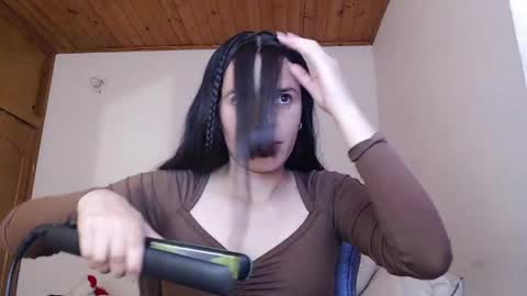 Snapshot of shanel_lozano chatting on 05/31/26, 04:03 shanel_lozano online show from 05/31/26, 04:03