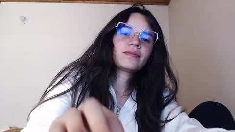 Snapshot of shanel_lozano chatting on 06/14/26, 02:57 shanel_lozano online show from 06/14/26, 02:57