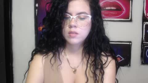 Snapshot of shanellmoore chatting on 12/17/24, 11:28 Shanell Moore online show from 12/17/24, 11:28