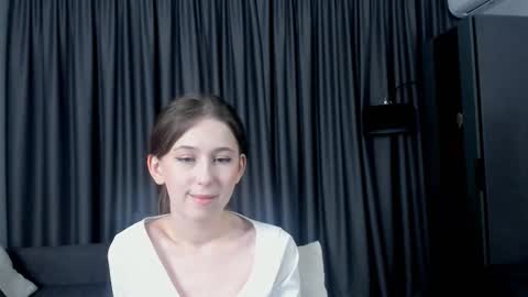 me name is Mia online show from 12/21/25, 05:09