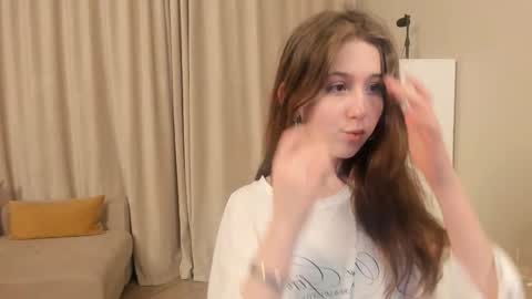 me name is Mia online show from 02/16/26, 05:09