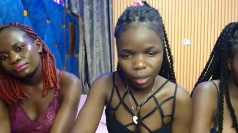 Shaniz online show from 11/23/25, 04:40