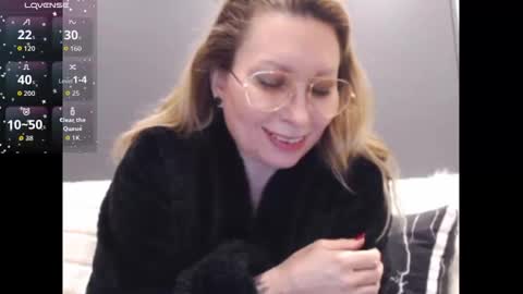 Shannon07 online show from 12/14/25, 10:03