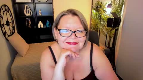 Shannon online show from 06/18/26, 01:37
