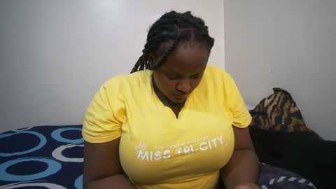 shanny_123 online show from 04/16/26, 11:55