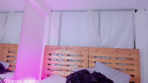 Shantal online show from 09/18/25, 12:29