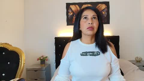 Snapshot of shanon_mature_ chatting on 06/12/26, 08:19 Shanon online show from 06/12/26, 08:19