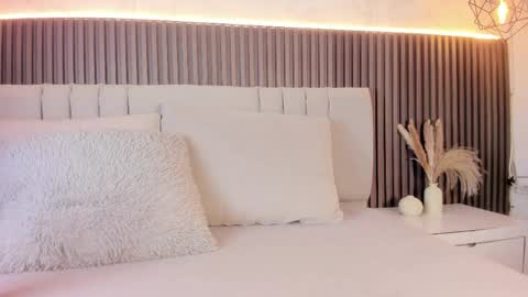 SHANON online show from 11/01/25, 06:21