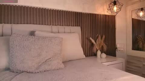 SHANON online show from 01/13/26, 08:36