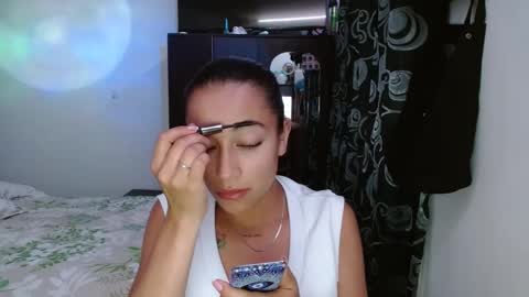 shantal_d01 online show from 09/25/25, 04:16