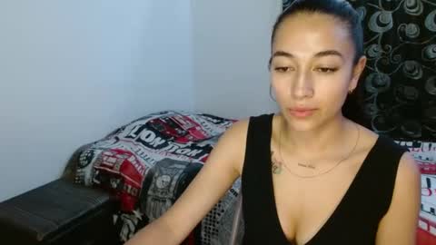 Snapshot of shantal_d03 chatting on 02/25/25, 01:09 shantal_d03 online show from 02/25/25, 01:09