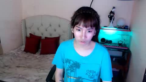 Snapshot of shantalfoxxy chatting on 02/23/25, 05:12 SHANTA FOX s online show from 02/23/25, 05:12