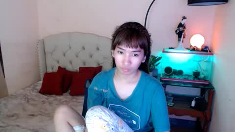 Snapshot of shantalfoxxy chatting on 02/24/25, 02:48 SHANTA FOX s online show from 02/24/25, 02:48