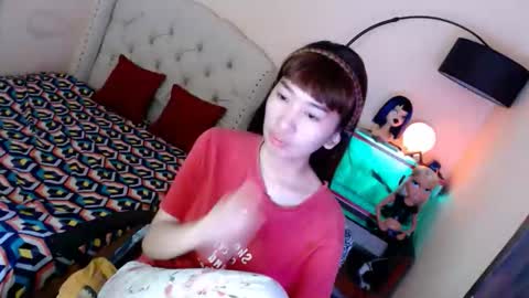 Snapshot of shantalfoxxy chatting on 10/24/25, 02:19 SHANTA FOX s online show from 10/24/25, 02:19