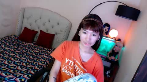 Snapshot of shantalfoxxy chatting on 10/29/25, 12:35 SHANTA FOX s online show from 10/29/25, 12:35