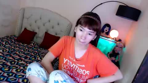 Snapshot of shantalfoxxy chatting on 10/30/25, 12:56 SHANTA FOX s online show from 10/30/25, 12:56