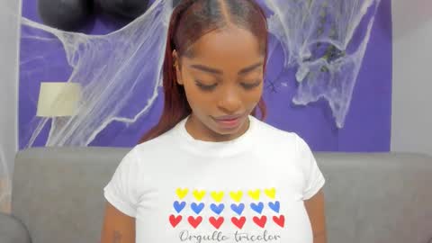 Shantal online show from 10/25/25, 06:35